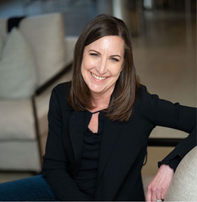 Julie Kelly