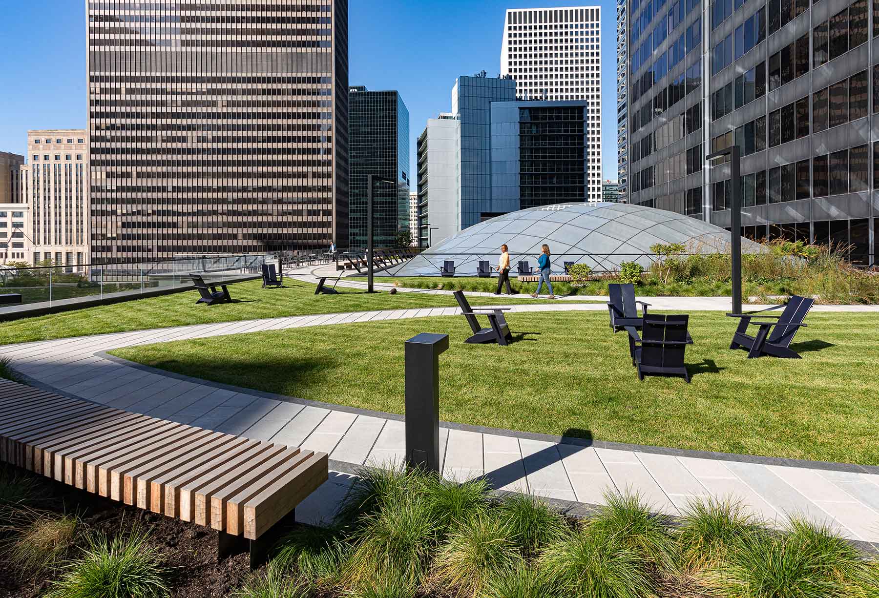 Park outside Willis Tower