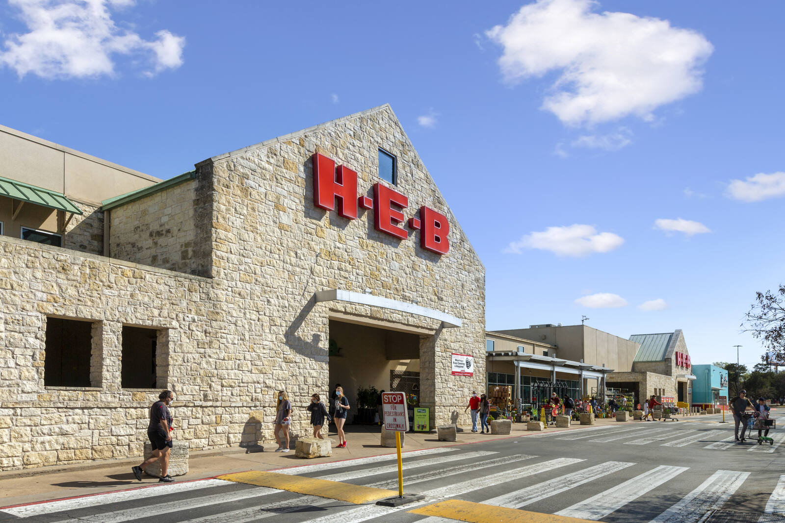 four points shopping centre