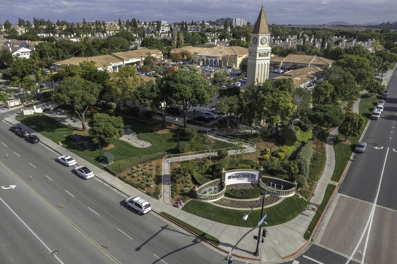 renaissance towne centre