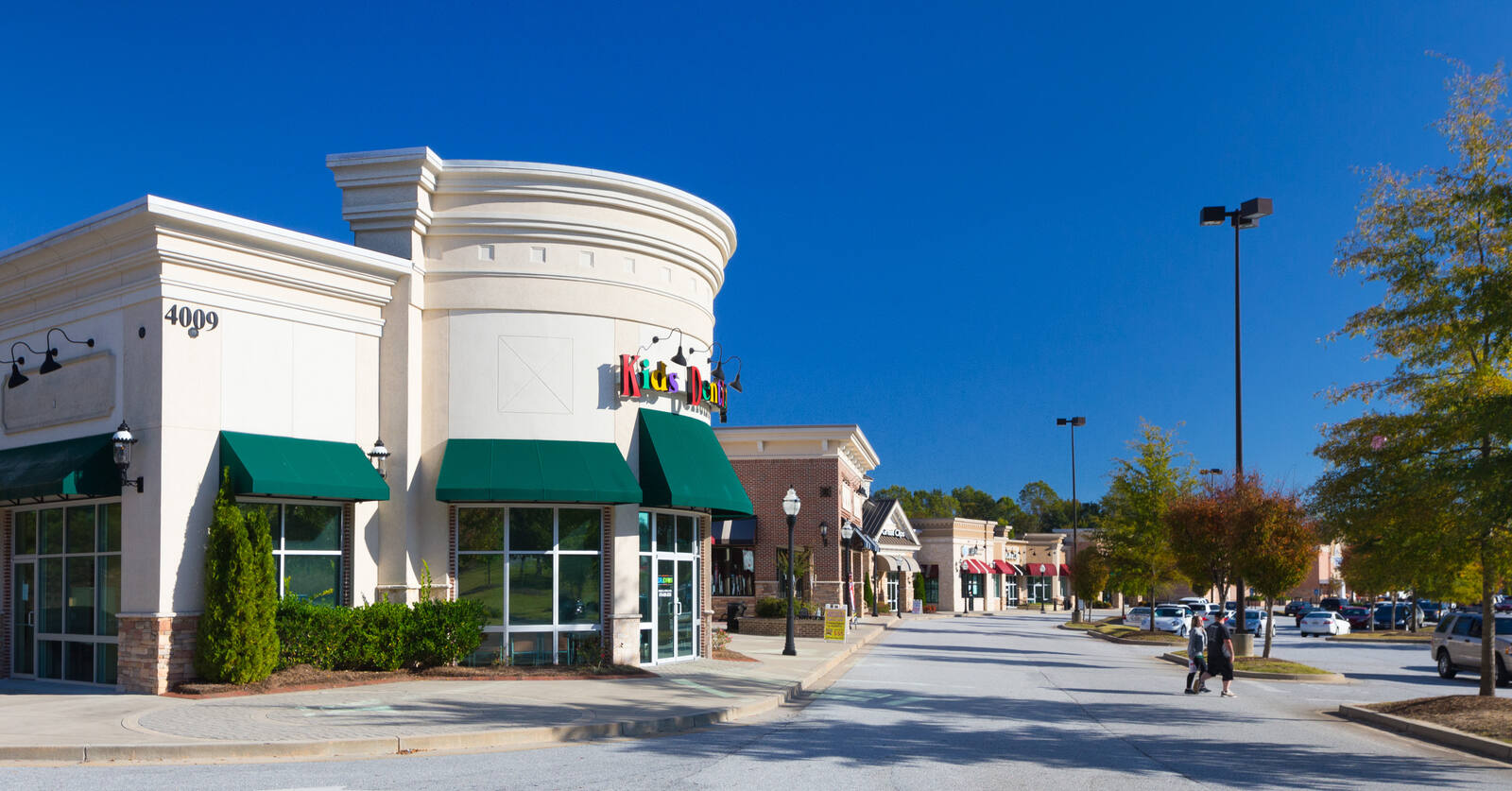 royal lakes marketplace