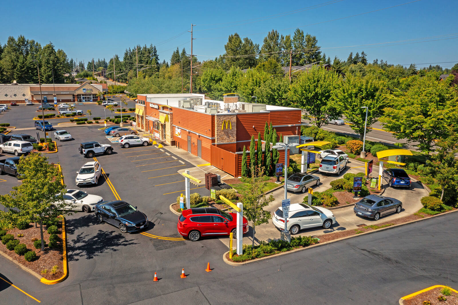 thomas lake shopping center