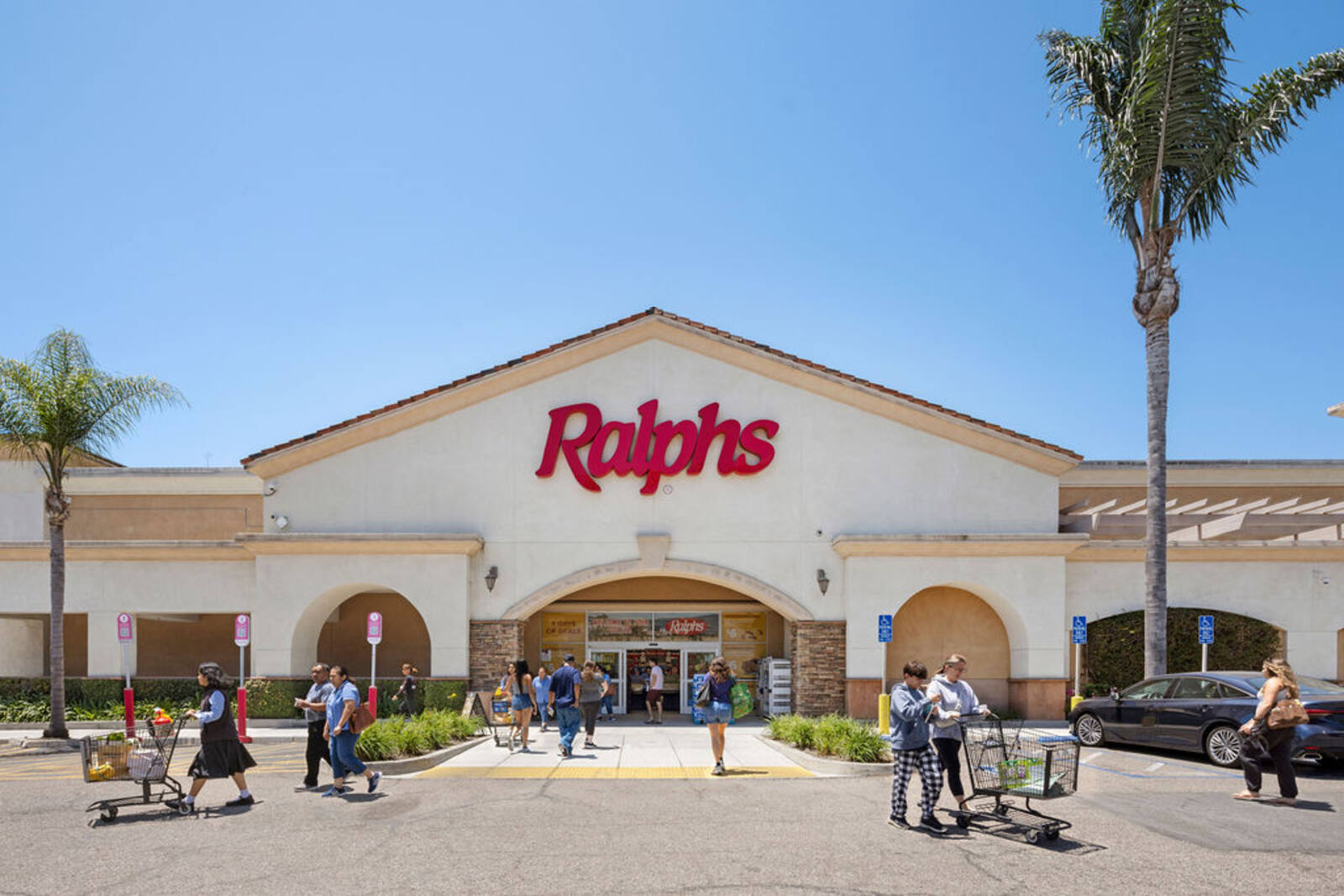 magnolia shopping center