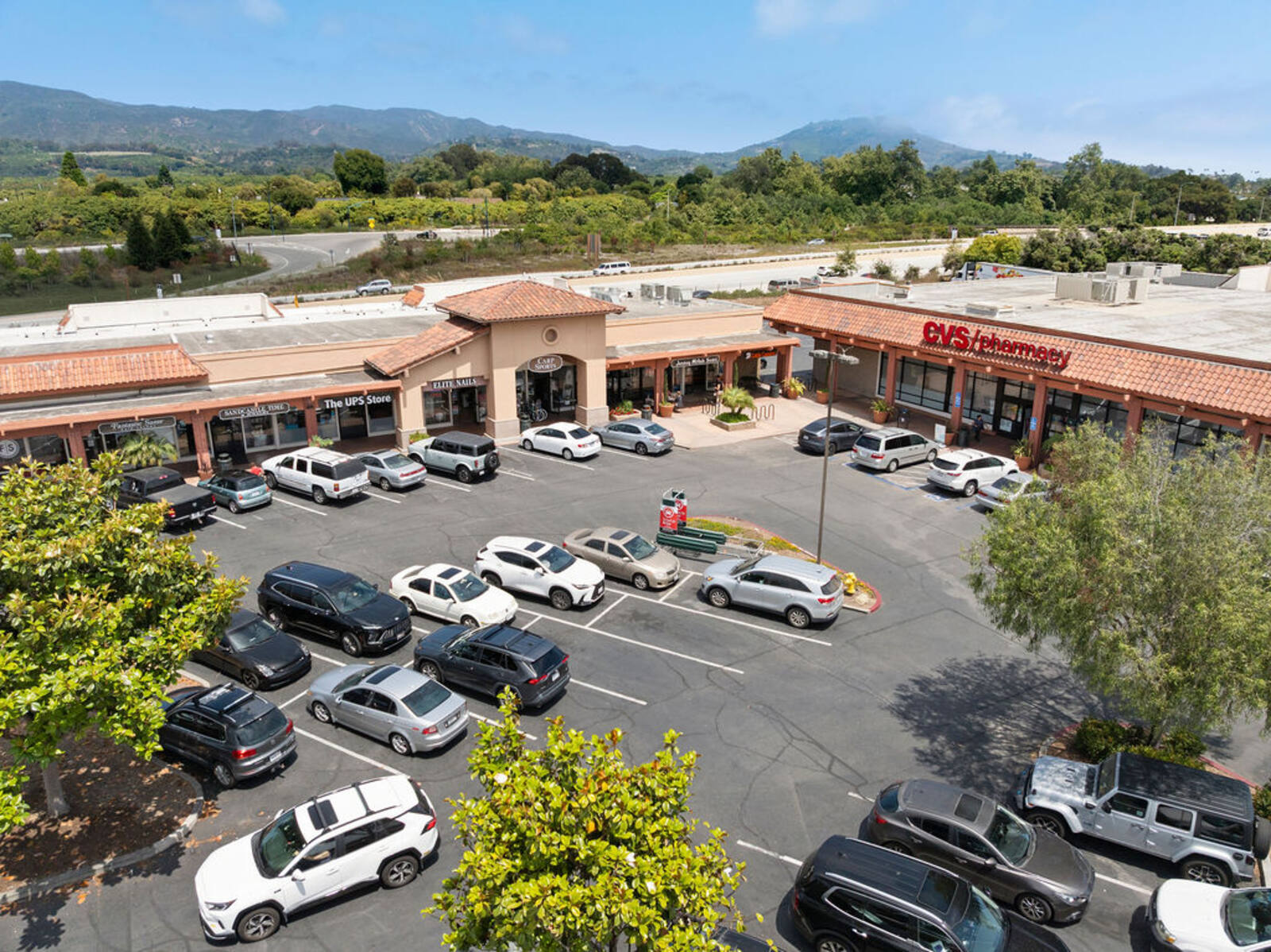 casitas plaza shopping center