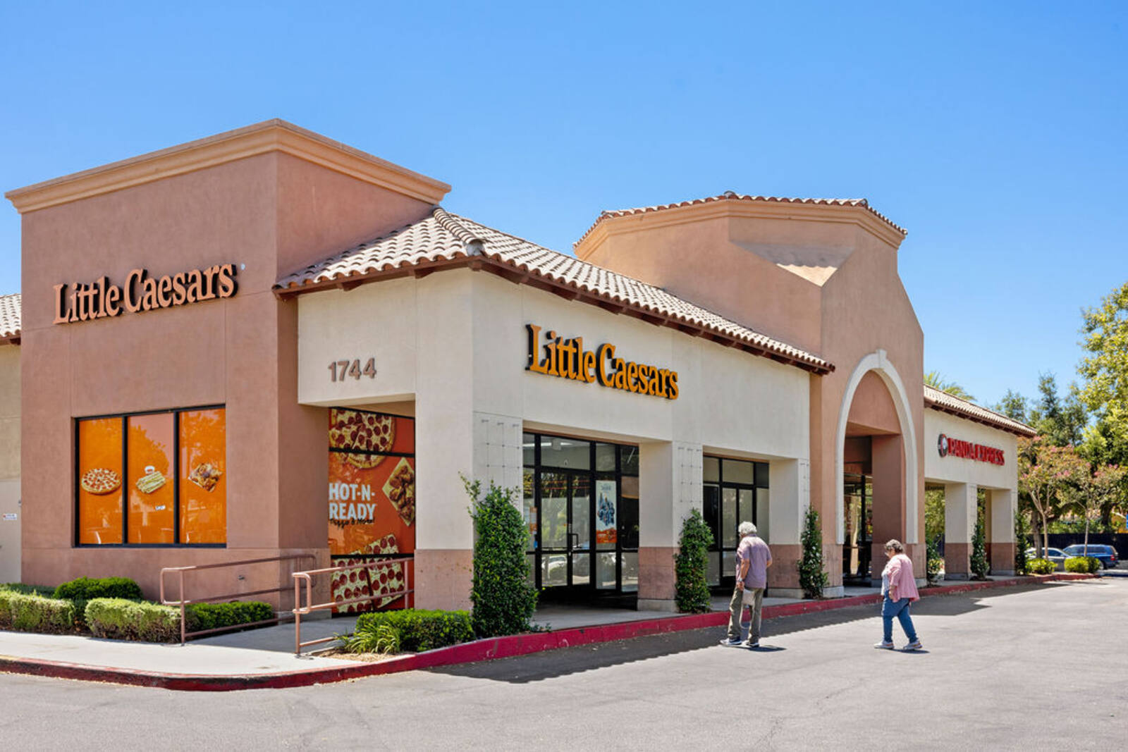 park oaks shopping center