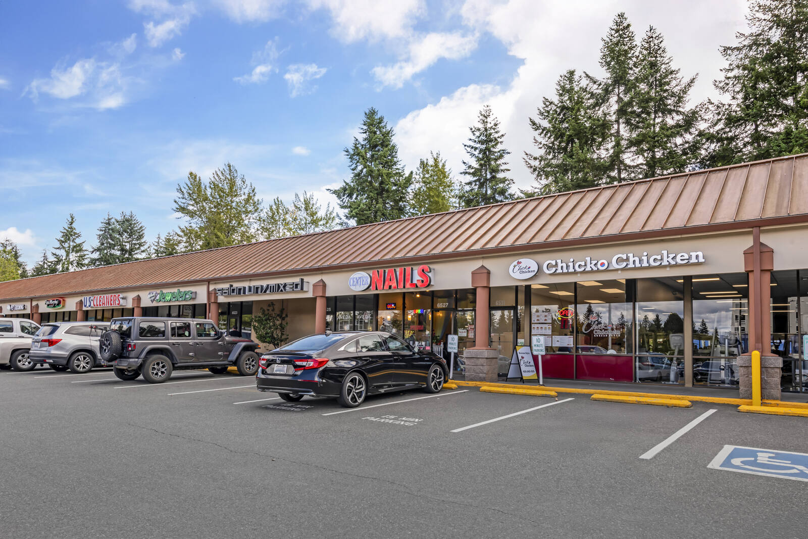 bridle trails shopping center