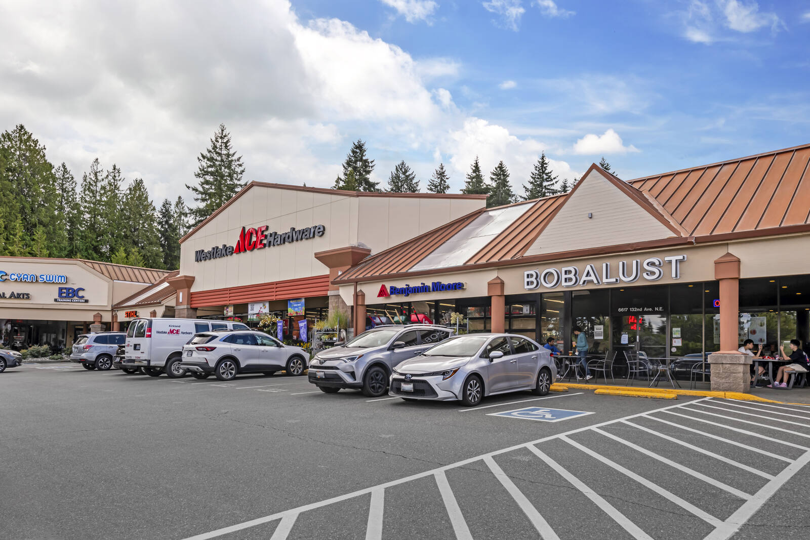 bridle trails shopping center