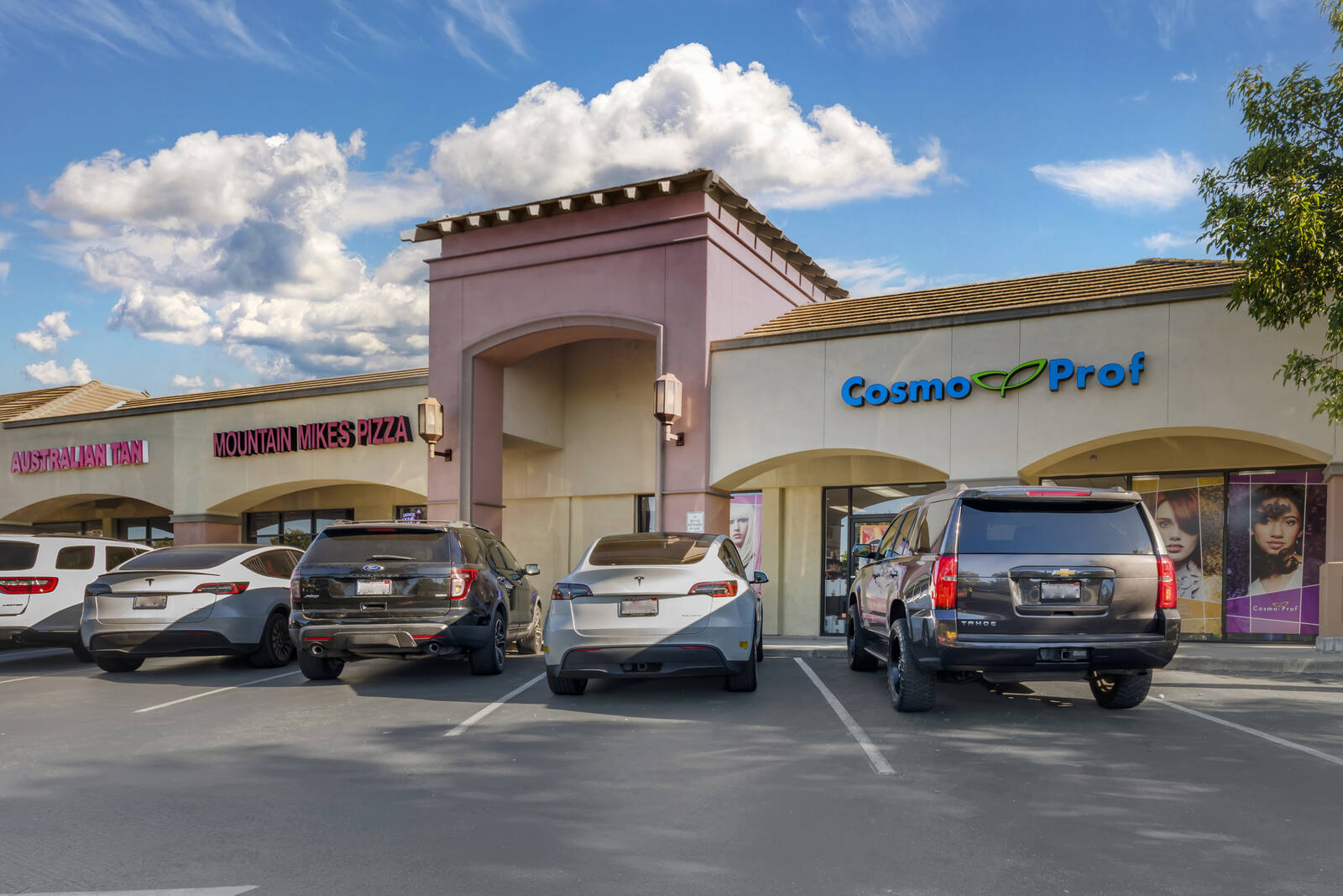 granada shopping center