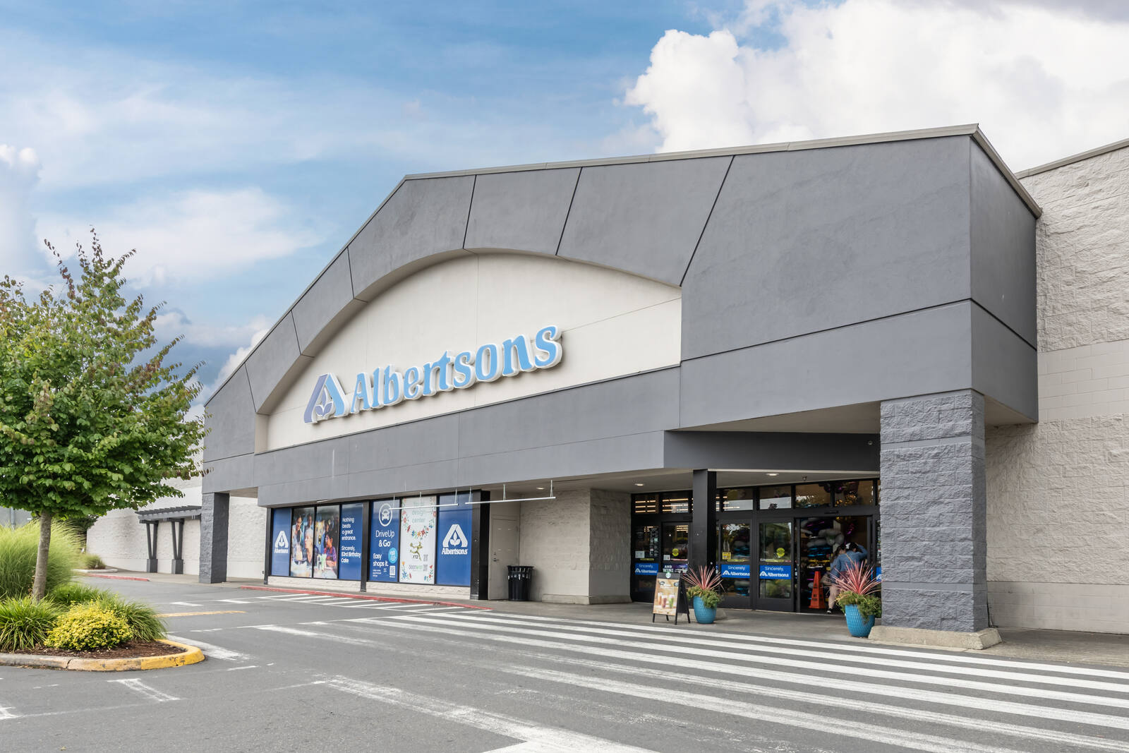 olympia square north