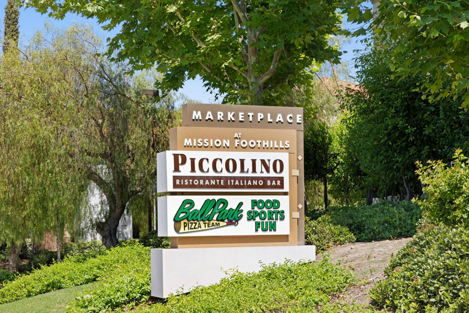 marketplace at mission foothills