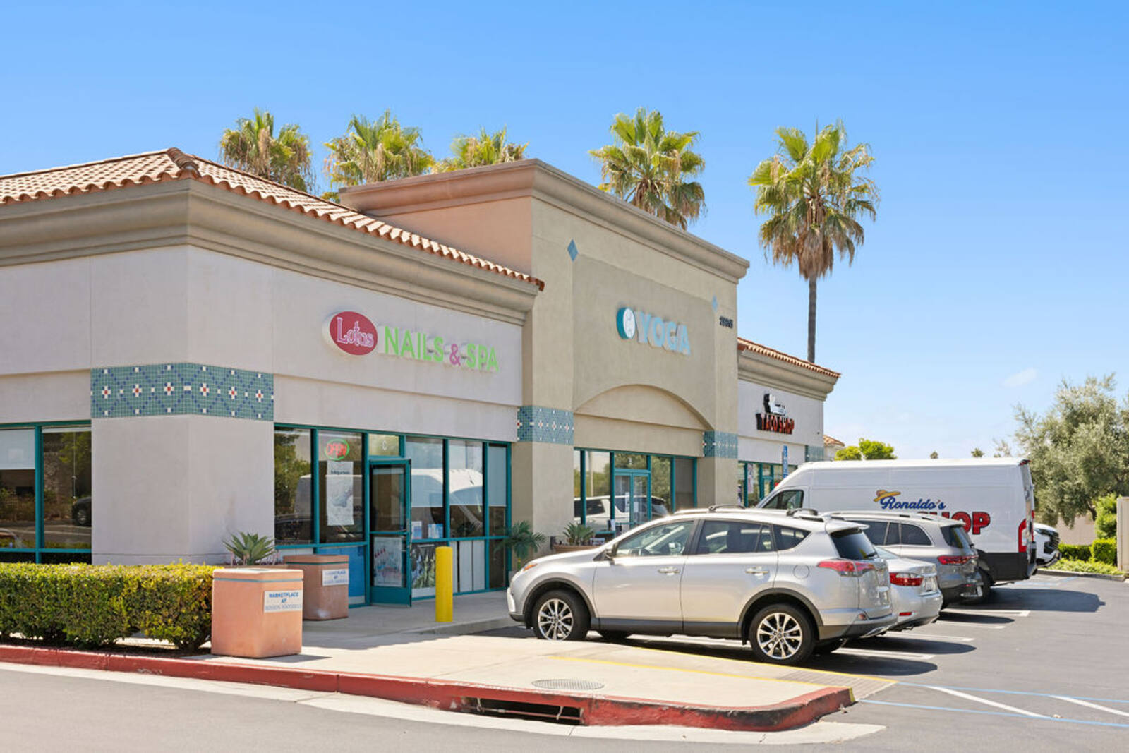 marketplace at mission foothills